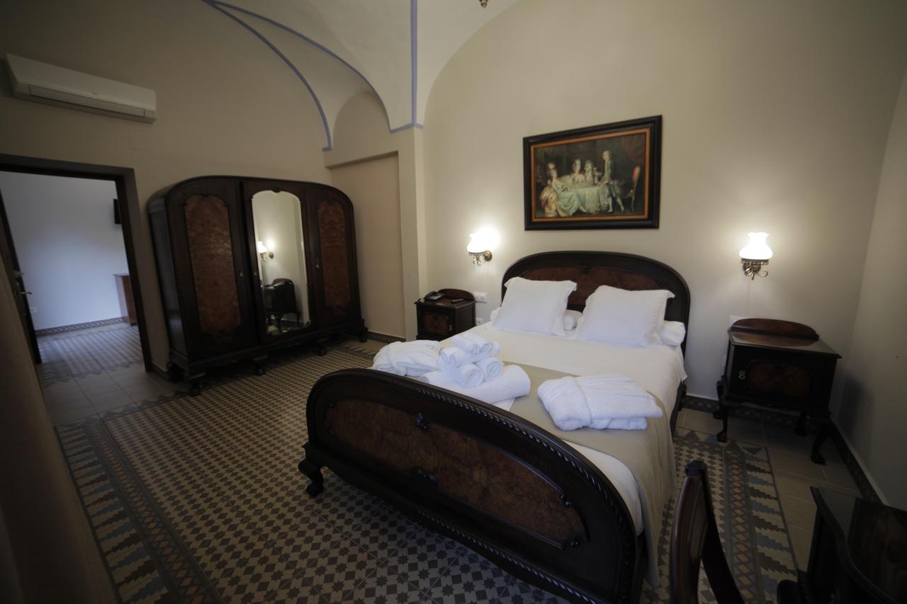 Hotel La Giralda Burguillos Del Cerro 外观 照片