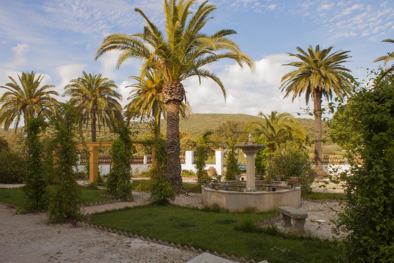 Hotel La Giralda Burguillos Del Cerro 外观 照片