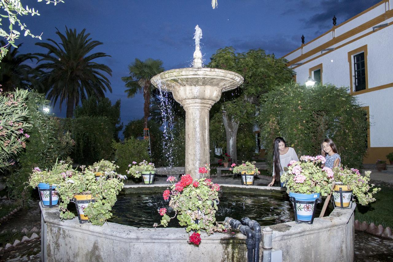 Hotel La Giralda Burguillos Del Cerro 外观 照片