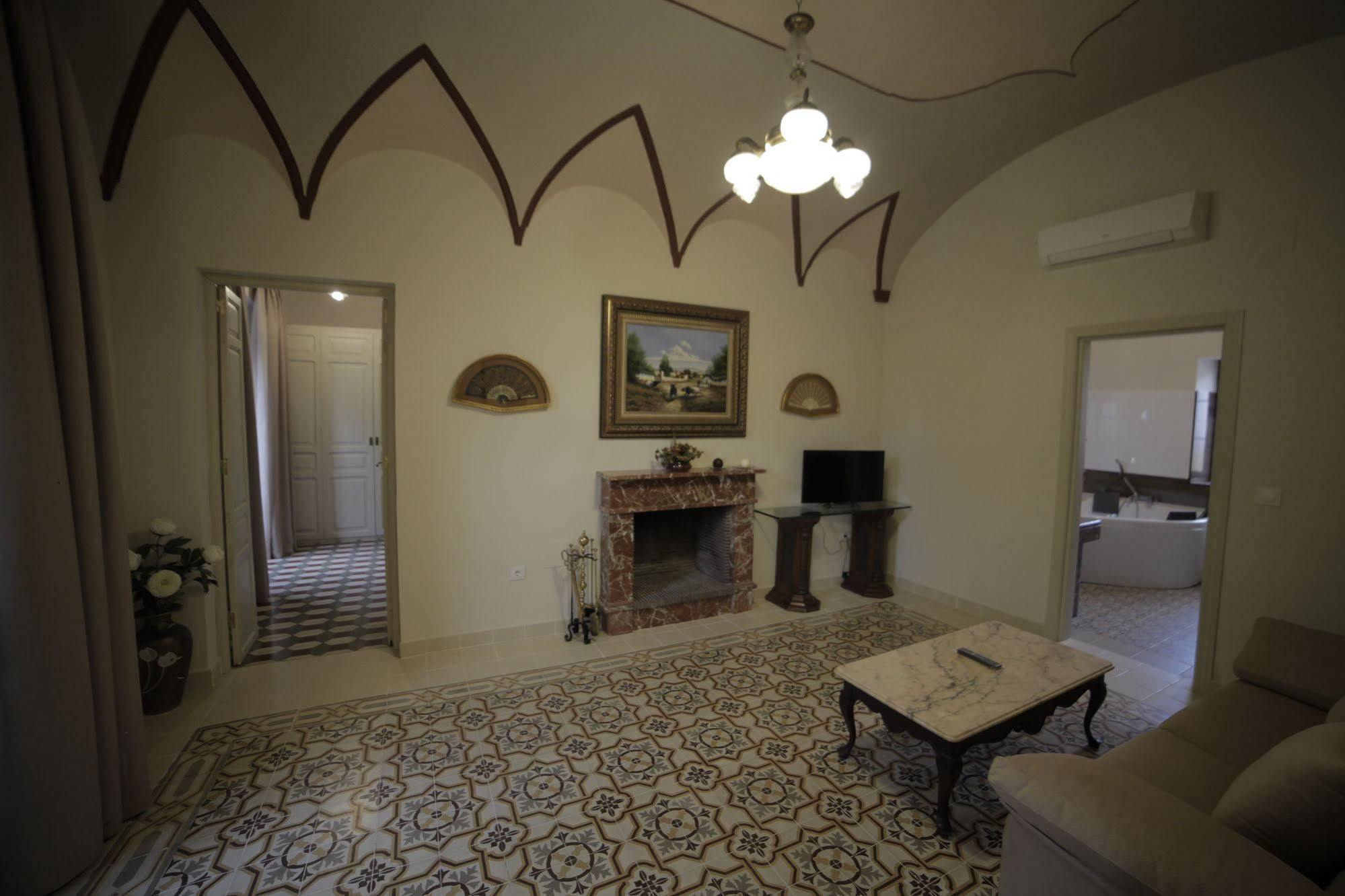 Hotel La Giralda Burguillos Del Cerro 外观 照片