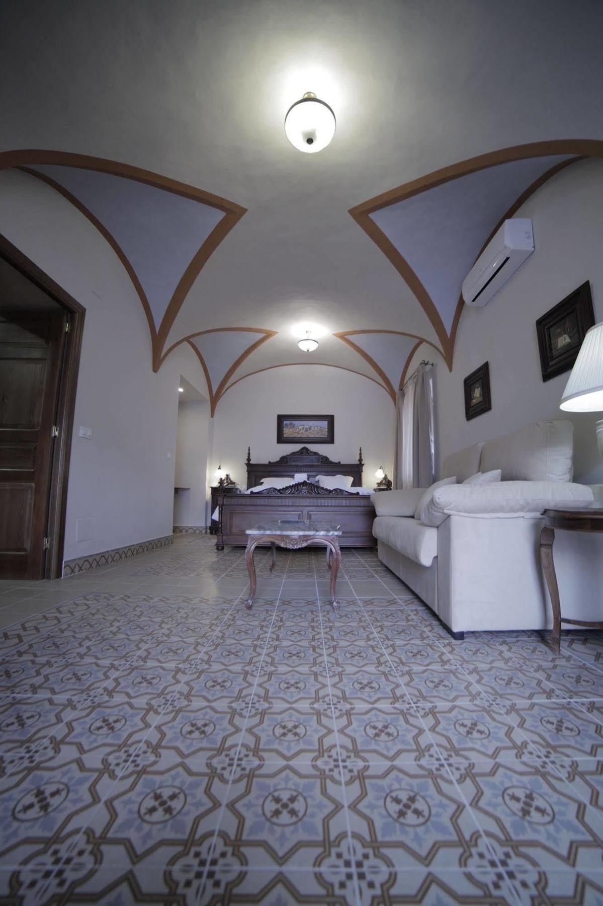 Hotel La Giralda Burguillos Del Cerro 外观 照片
